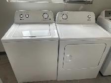 Laveuse sécheuse traditionnelles blanches Amana