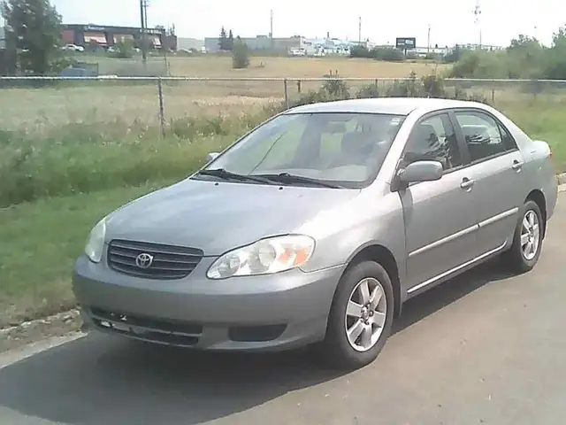 2003 Toyota Corolla LE