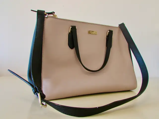 NEWKate Spade Women's leather PurseNEW