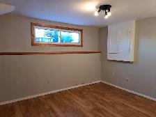 Spacious West End 1 Bedroom | In-Suite Laundry & Central Air - Photo 6