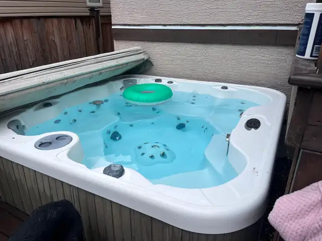 8 seater hot tub