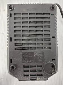 (N9749917) Bosch BC660 18V Battery and Charger - Photo 9