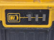 (N9749922) DeWalt DCB205 Battery 5.0AH - Photo 5