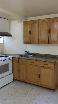 Room for rent at Morningside and Kingston (male) - Photo 2