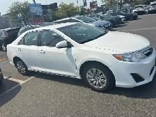 2014 Toyota Camry LE - Photo 3