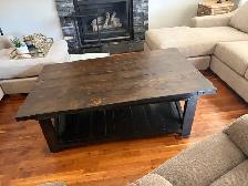Farmhouse Coffee Table- solid wood - Photo 2