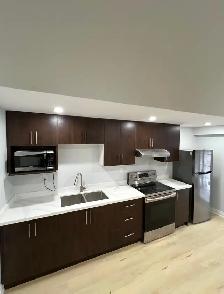2-Bedroom Legal Walkout Ravine-view Basement Apartment - Photo 6