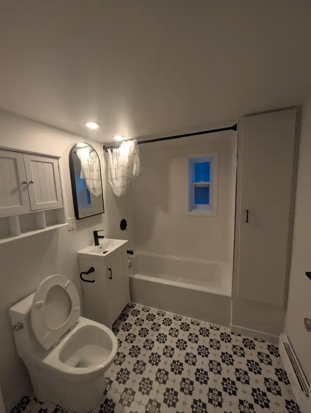 Grand 4 ½ à louer – Montréal-Est