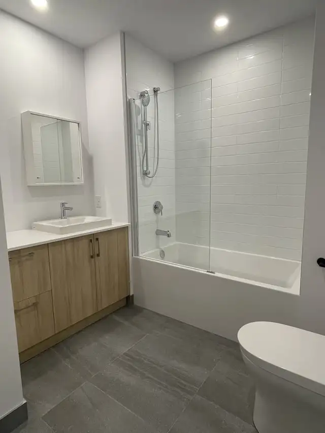3 1/2 apartment available, all-inclusive.