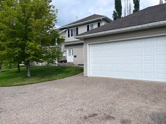 9359 131 Avenue – 2 bedrms 1 bath – Util Incl