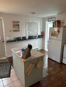 Country 2 bedroom home with beautiful sunroom for rent. - Photo 2