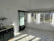 Country 2 bedroom home with beautiful sunroom for rent. - Photo 8