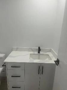 basement for rent - Photo 7