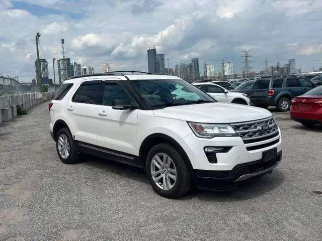 2018 Ford Explorer No Accident l XLT l 4WD l Navi l 2.3L l 4Cyl