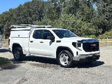 2022 GMC Sierra 1500 4x4 Pickup With Canopy