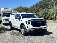 2022 GMC Sierra 1500 4x4 Pickup With Canopy - Photo 2