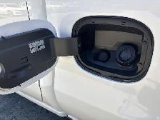 2022 GMC Sierra 1500 4x4 Pickup With Canopy - Photo 28