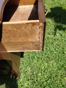 Antique 3 drawer wood dresser - Photo 5