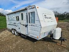 2001 Ruistler 23 Ft T/A Travel Trailer RT230 - Photo 2