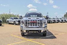 2026 GMC Sierra 3500HD Denali - Photo 3