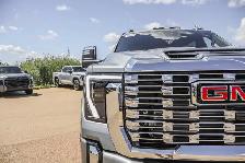 2026 GMC Sierra 3500HD Denali - Photo 11