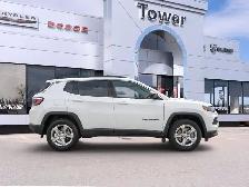 2024 Jeep Compass North | Low KMs | One Owner | Clean Carfax - Photo 8