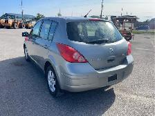 2011 Nissan Versa - Photo 7