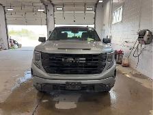 2023 GMC Sierra 1500 - Photo 2