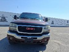 2003 GMC Sierra 2500HD - Photo 2