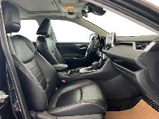 2020 Toyota RAV4 XLE - Photo 13