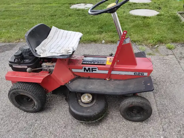 TONDEUSE    MASSEY  FERGUSON