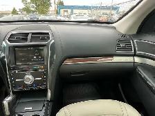 2016 Ford Explorer Platinum AWD 7 Passenger | One Owner | Comman - Photo 28