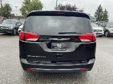 2025 Chrysler Grand Caravan SXT/3.6L/V6/LEATHER/B.CAM/P.DOORS/H. - Photo 6