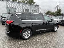 2025 Chrysler Grand Caravan SXT/3.6L/V6/LEATHER/B.CAM/P.DOORS/H. - Photo 7