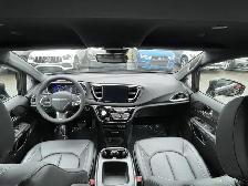 2025 Chrysler Grand Caravan SXT/3.6L/V6/LEATHER/B.CAM/P.DOORS/H. - Photo 15