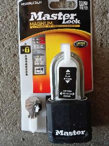 MasterLock Magnum