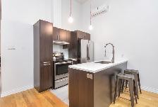 Luxury 4 ½ Condo (750 sq ft) with 12ft Ceilings | Quartier des S - Photo 4