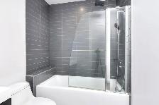 Luxury 4 ½ Condo (750 sq ft) with 12ft Ceilings | Quartier des S - Photo 9