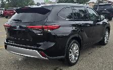 2022 Toyota Highlander Hybrid Limited AWD - Photo 5