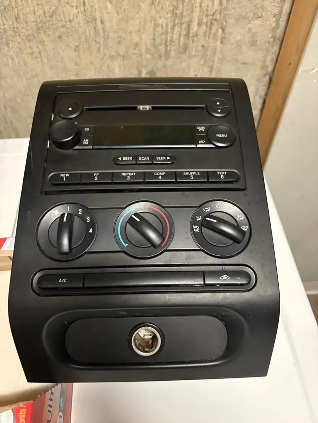 Ford F150 F-150 04-8Heater ACClimate Control Radio Control Dash