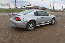 2001 Ford Mustang Coupe - Photo 3