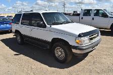 1998 Ford Explorer XLT 4-Door 4WD - Photo 4