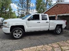 2016 Chevy Silverado LT - Photo 2