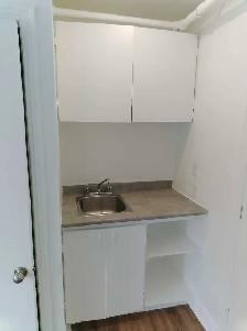 bachelor 1 1/2 apartment for rent - Photo 2