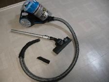 BISSELL Compact Canister Vacuum Cleaner. LIKE NEW