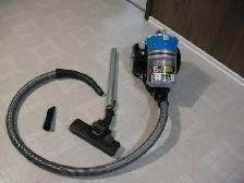 BISSELL Compact Canister Vacuum Cleaner. LIKE NEW - Photo 2