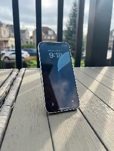 iPhone 12 128GB - White