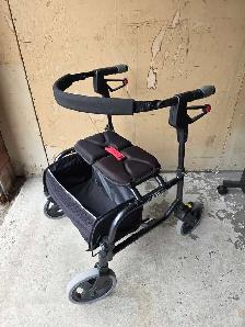 Nexus walker rollator