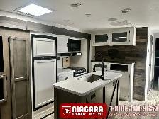 2023 VENTURE SPORTTREK TOURING 343VIB Travel Trailer - Photo 10