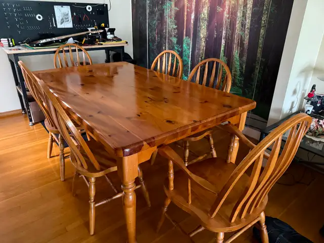 Table and 6 Chairs